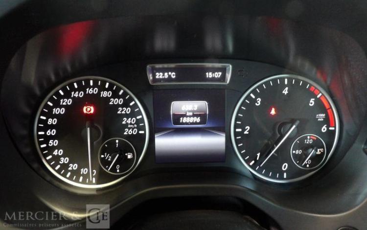 MERCEDES GLA 1.5 180 CDI 110CH INTUITION GRIS DT-355-PJ