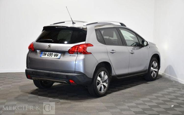 PEUGEOT 2008 1,2 PURETECH 80 STYLE GRIS DW-490-WW