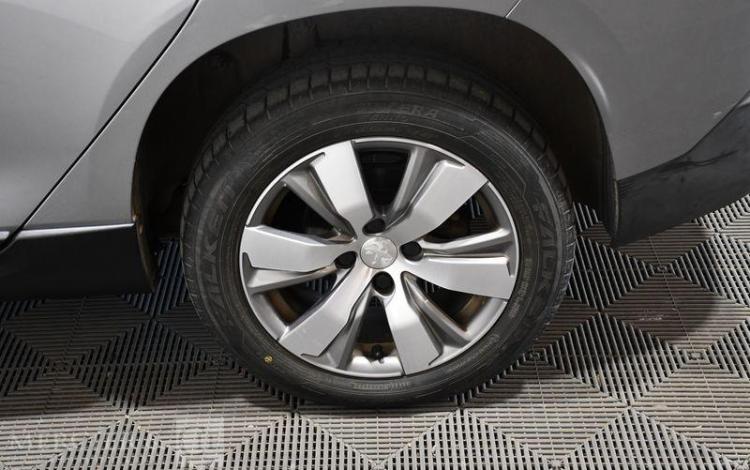 PEUGEOT 2008 1,2 PURETECH 80 STYLE GRIS DW-490-WW