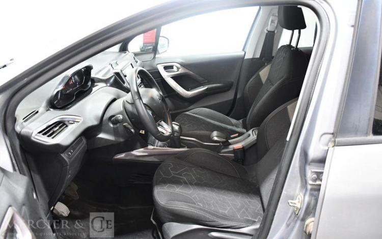 PEUGEOT 2008 1,2 PURETECH 80 STYLE GRIS DW-490-WW