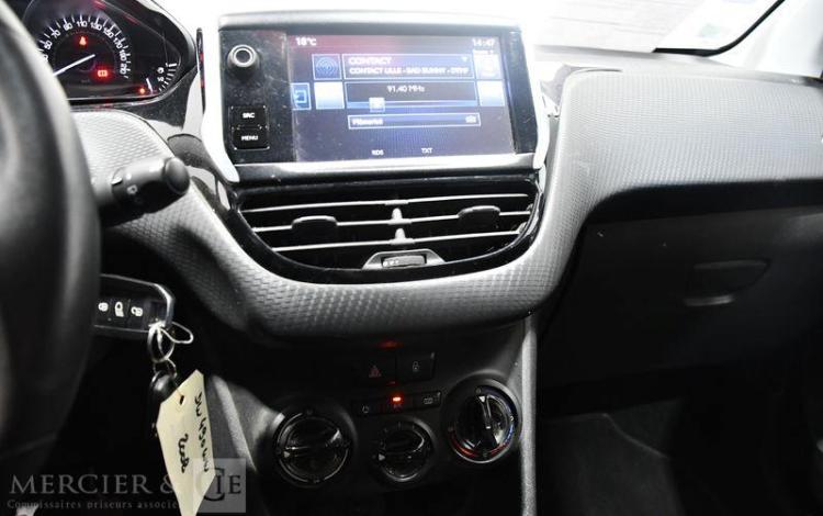 PEUGEOT 2008 1,2 PURETECH 80 STYLE GRIS DW-490-WW