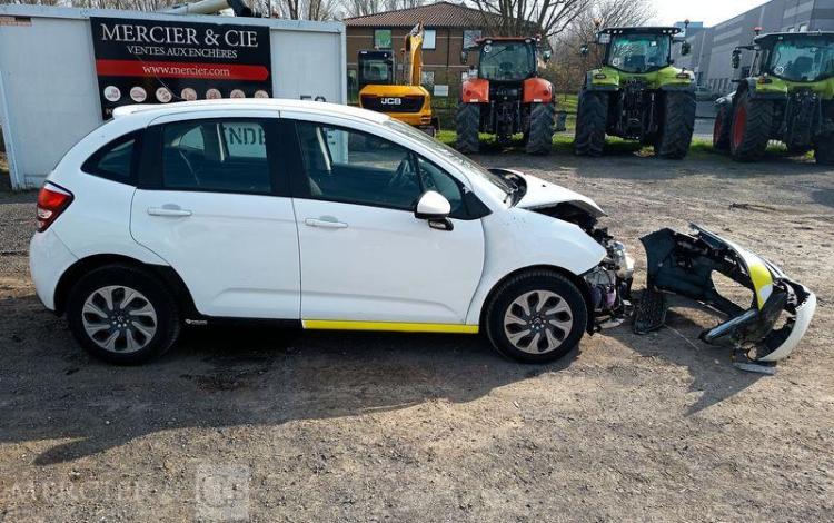 CITROEN C3 II SOCIETE 1.6 BLUEHDI 99CV CONFORT – DIESEL – 134477 KMS – ANNEE 2016 BLANC EA-015-BY