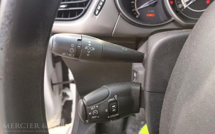 CITROEN C3 II SOCIETE 1.6 BLUEHDI 99CV CONFORT – DIESEL – 134477 KMS – ANNEE 2016 BLANC EA-015-BY