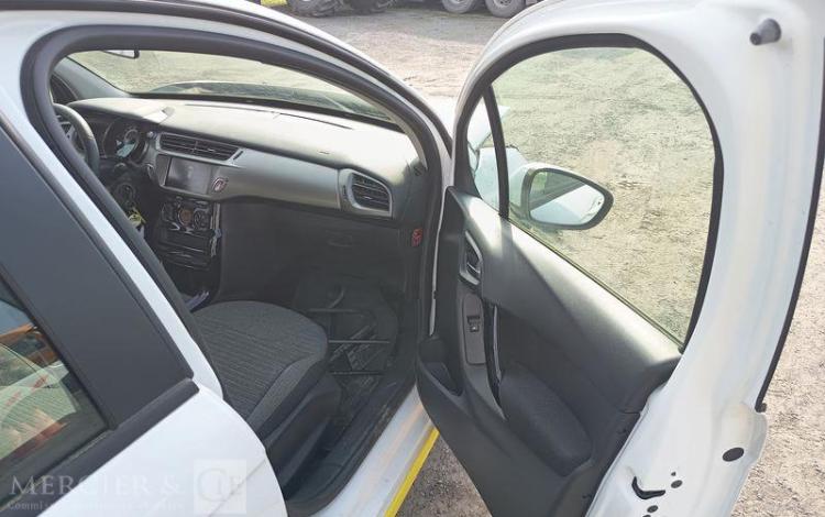 CITROEN C3 II SOCIETE 1.6 BLUEHDI 99CV CONFORT – DIESEL – 134477 KMS – ANNEE 2016 BLANC EA-015-BY
