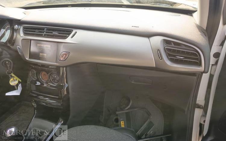 CITROEN C3 II SOCIETE 1.6 BLUEHDI 99CV CONFORT – DIESEL – 134477 KMS – ANNEE 2016 BLANC EA-015-BY