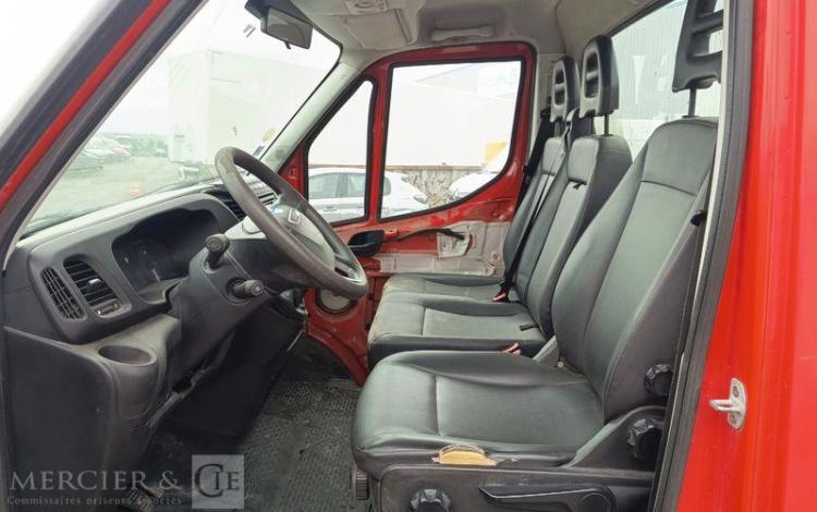 IVECO 35C13 BENNE SIMPLE CABINE COFFRE  EB-046-HV