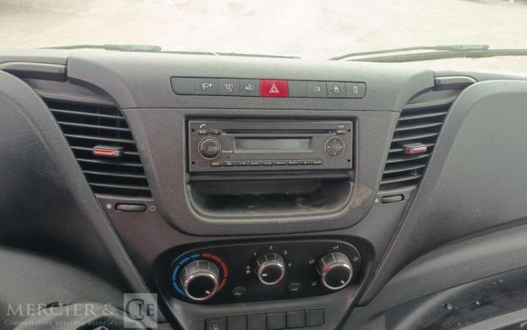 IVECO 35C13 BENNE SIMPLE CABINE COFFRE  EB-046-HV