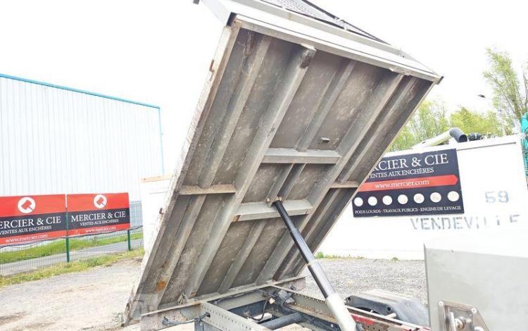 IVECO 35C13 BENNE SIMPLE CABINE COFFRE  EB-046-HV