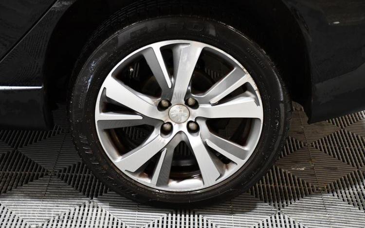 PEUGEOT 2008 1.2 PURETECH 110 FELINE TITANE EAT NOIR EB-116-TX