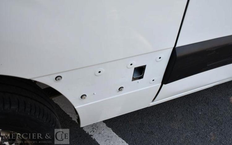 RENAULT MASTER BLANC EB-610-SC