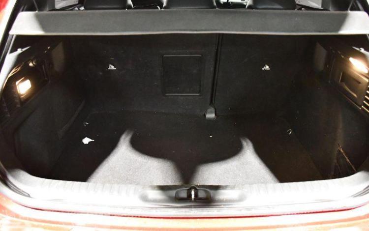 DS DS4 1,6 BLUE HDI 120 SO CHIC BVA ROUGE EE-137-XV