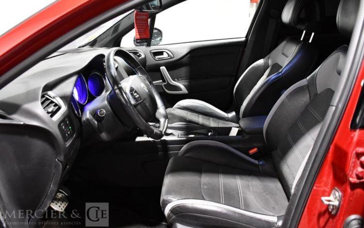 DS DS4 1,6 BLUE HDI 120 SO CHIC BVA ROUGE EE-137-XV