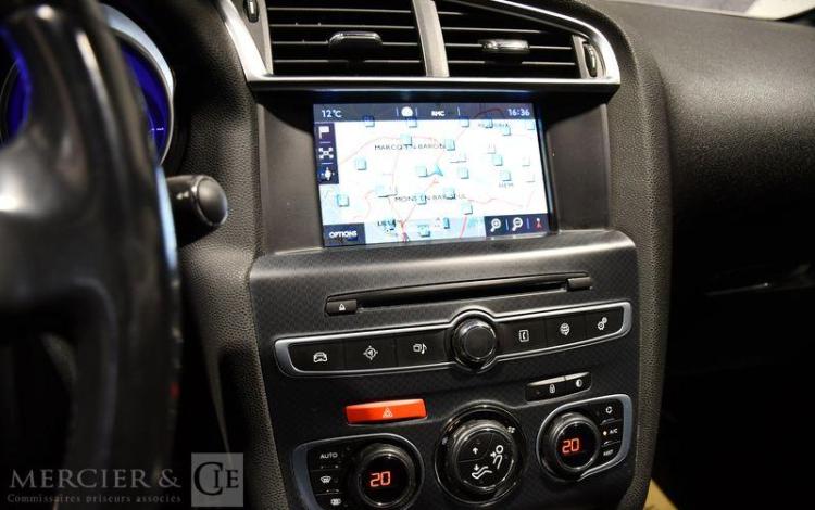 DS DS4 1,6 BLUE HDI 120 SO CHIC BVA ROUGE EE-137-XV