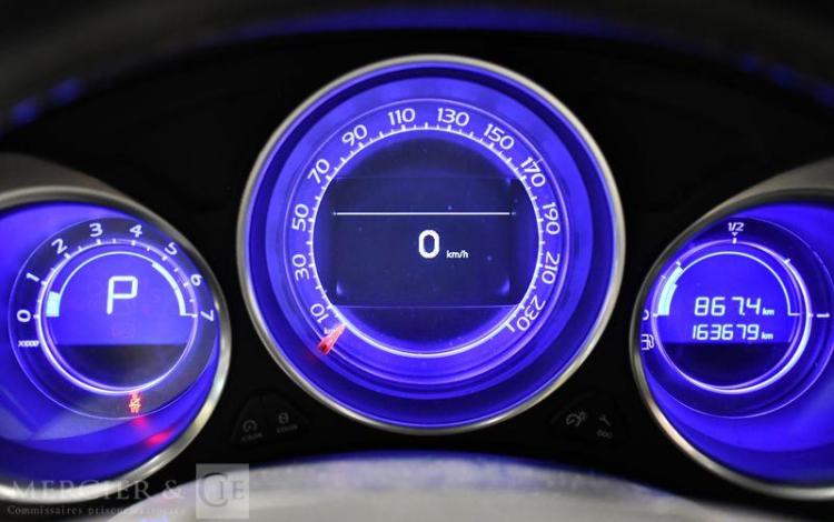 DS DS4 1,6 BLUE HDI 120 SO CHIC BVA ROUGE EE-137-XV