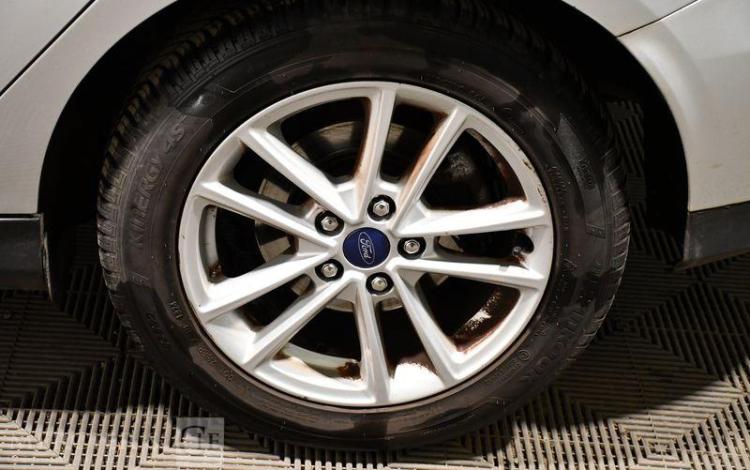 FORD FOCUS 1.0 SCTI ECOBOOST 100CH TREND START-STOP GRIS EE-662-SB