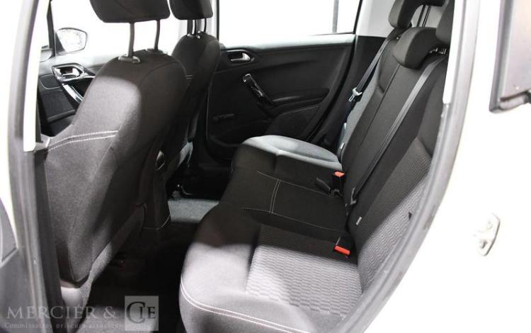 PEUGEOT 208 1.6 BLUEHDI 75 ACTIVE BLANC EF-845-QV