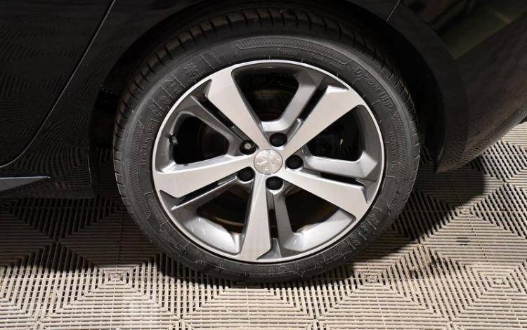 PEUGEOT 308 1.6 BLUEHDI 120CH GT LINE EAT NOIR EH-720-ET