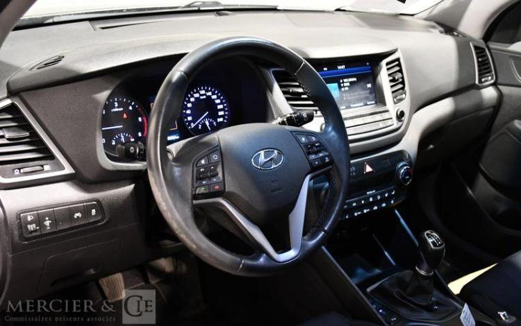 HYUNDAI TUCSON 2,0 CRDI 135 EXECUTIVE 2WD NOIR EH-909-EP