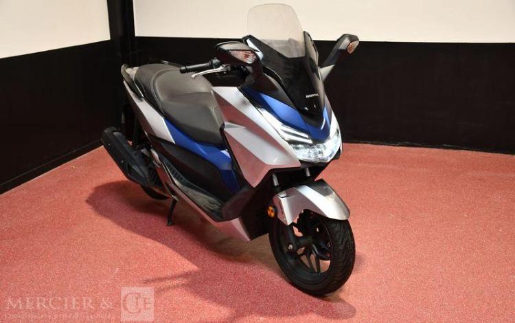 HONDA SCOOTER FORZA GRIS/BLEU EJ-258-GM