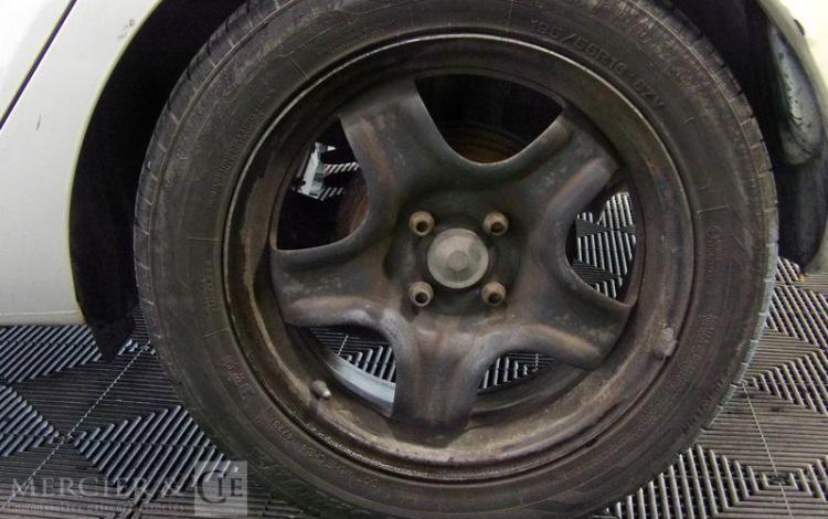 RENAULT CLIO IV BLANC EJ-574-PV