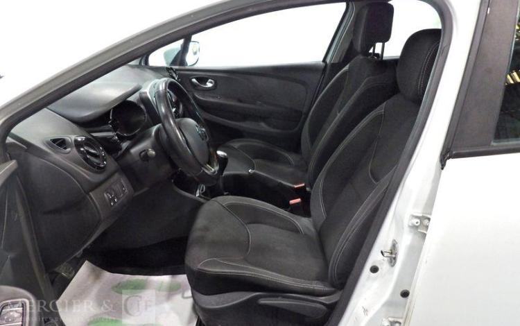 RENAULT CLIO IV BLANC EJ-574-PV