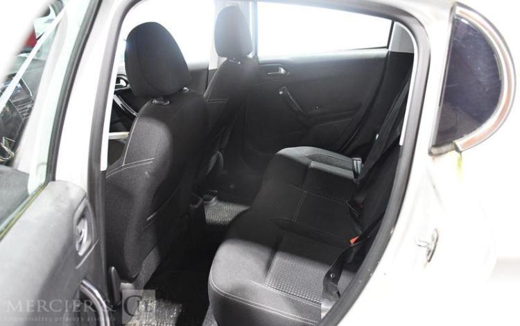 PEUGEOT 208 ALLURE 1,6 BLUE HDI 100 GRIS EL-344-ZD