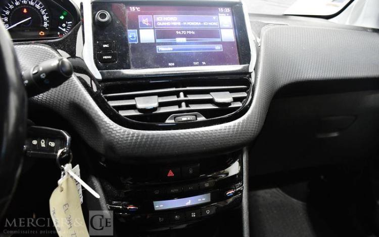 PEUGEOT 208 ALLURE 1,6 BLUE HDI 100 GRIS EL-344-ZD