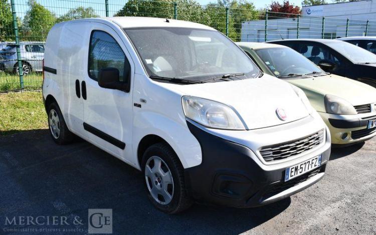 FIAT FIORINO BLANC EM-577-FZ
