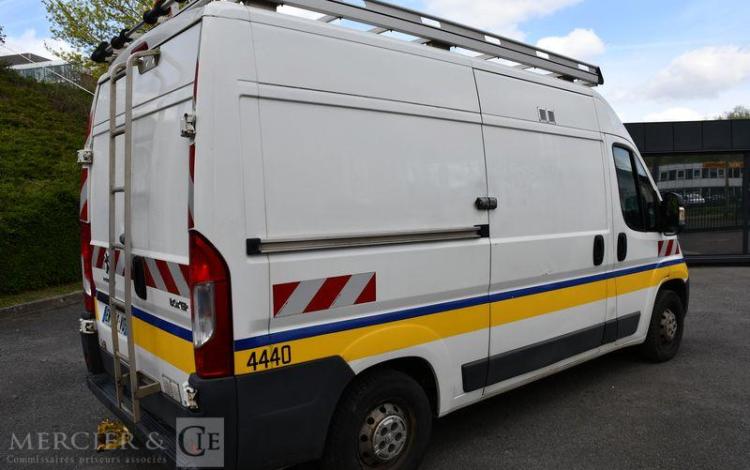 PEUGEOT BOXER 35 L2H2 2,0 130CH PREMIUM BLANC EN-741-VQ
