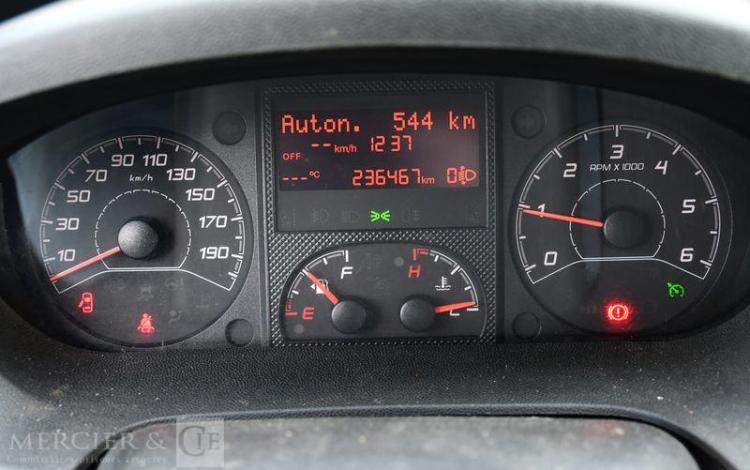 PEUGEOT BOXER 35 L2H2 2,0 130CH PREMIUM BLANC EN-741-VQ