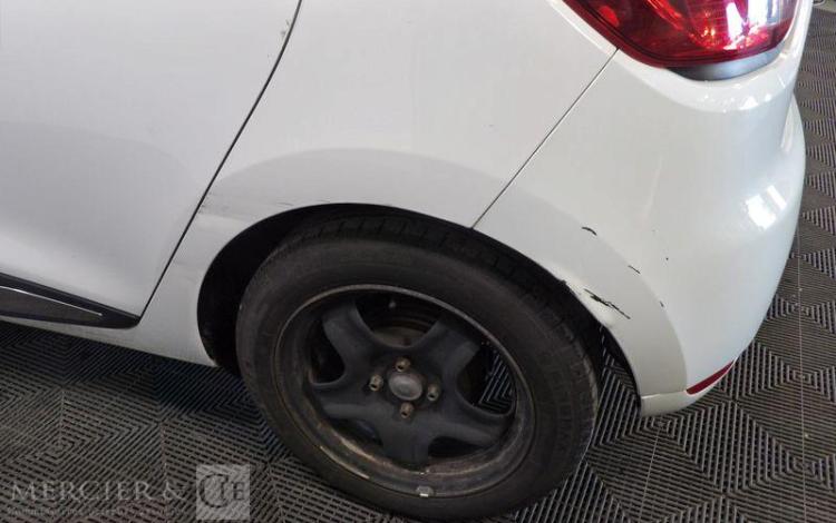 RENAULT CLIO IV BLANC EN-832-GG