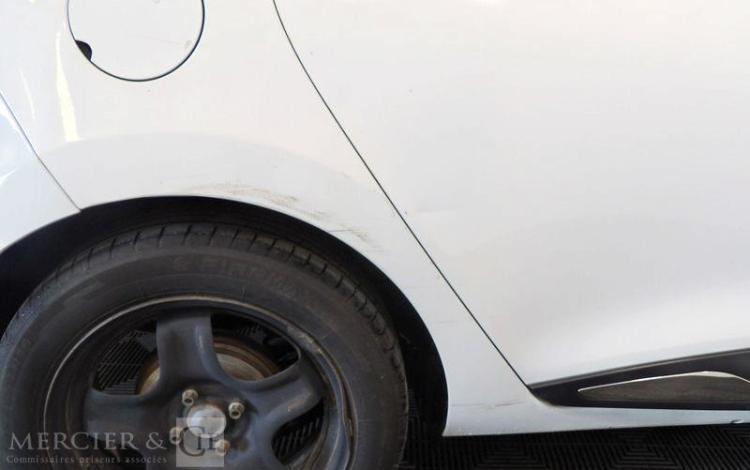 RENAULT CLIO IV BLANC EN-832-GG
