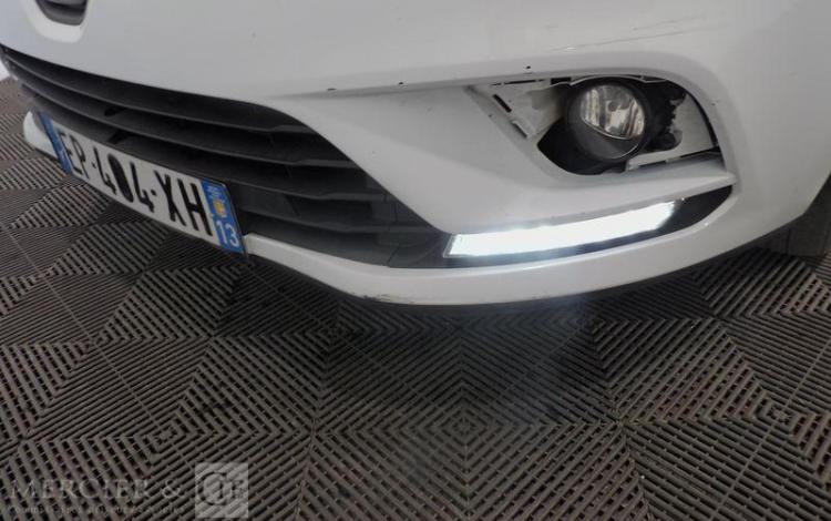 RENAULT CLIO IV BLANC EP-404-XH