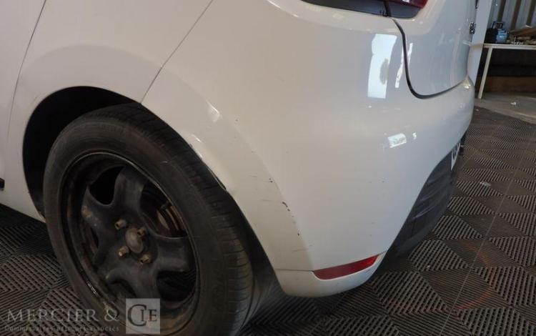 RENAULT CLIO IV BLANC EP-404-XH