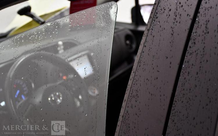 TOYOTA YARIS 1.0 VVTI 70ch DYNAMIC BLANC EQ-299-ZD