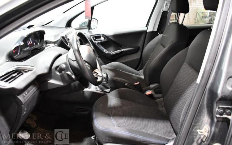 PEUGEOT 208 1.2 PURETECH 80CH STYLE GRIS EQ-932-YZ