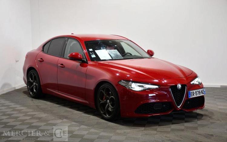 ALFAROMEO GIULIA 2,2 JTDM 180 SUPER BVA ROUGE ER-576-NZ