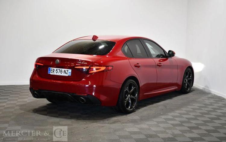ALFAROMEO GIULIA 2,2 JTDM 180 SUPER BVA ROUGE ER-576-NZ