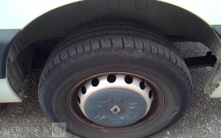 RENAULT MASTER NACELLE SUR VL 12M 1783H BLANC ES-049-CQ