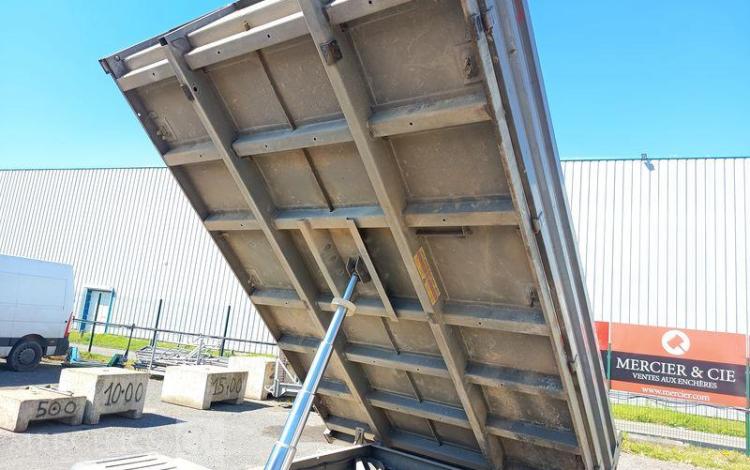 RENAULT MASTER BENNE SIMPLE CABINE COFFRE  ES-084-DW