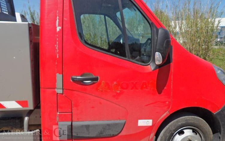 RENAULT MASTER BENNE SIMPLE CABINE COFFRE ROUGE ES-462-VF