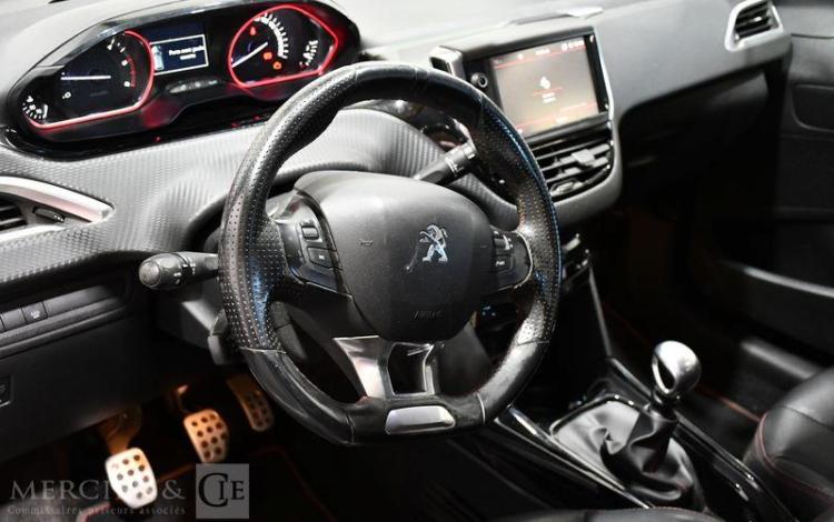 PEUGEOT 2008 1.6 BLUEHDI 120ch GT LINE BLANC ES-586-RW