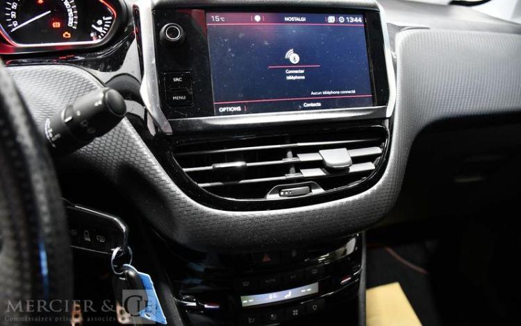 PEUGEOT 2008 1.6 BLUEHDI 120ch GT LINE BLANC ES-586-RW