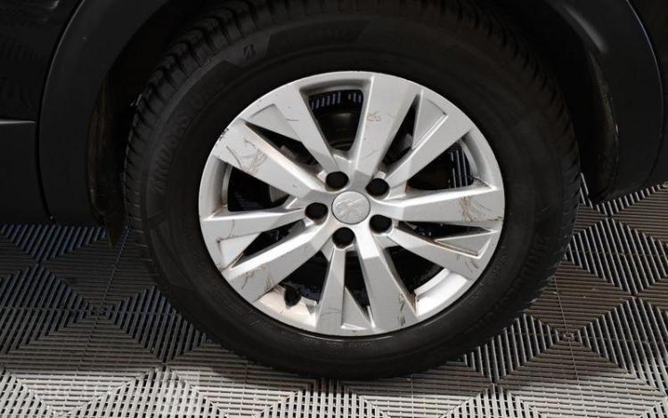 PEUGEOT 3008 NOIR ET-422-JP