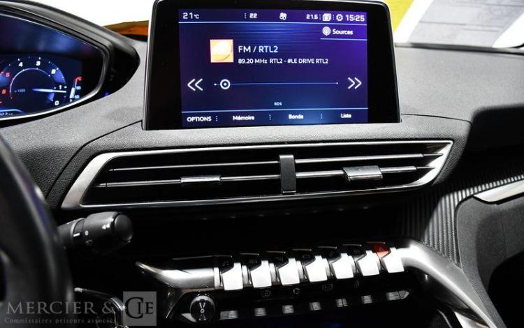 PEUGEOT 3008 NOIR ET-422-JP