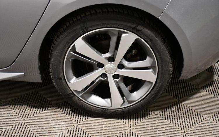 PEUGEOT 308 1,2 PURETECH 130 GT LINE S&S GRIS EV-261-KH