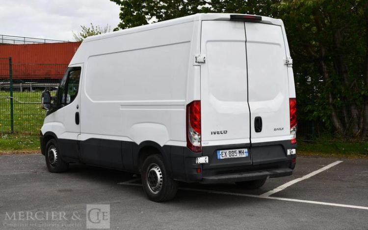IVECO DAILY FOURGON 35S14 BVA BLANC EX-885-MH
