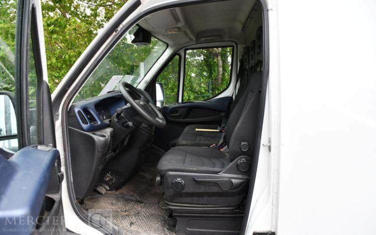 IVECO DAILY FOURGON 35S14 BVA BLANC EX-885-MH