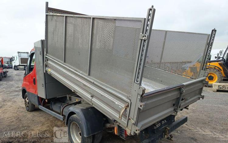 IVECO 35C12 BENNE SIMPLE CABINE COFFRE  EY-734-WL
