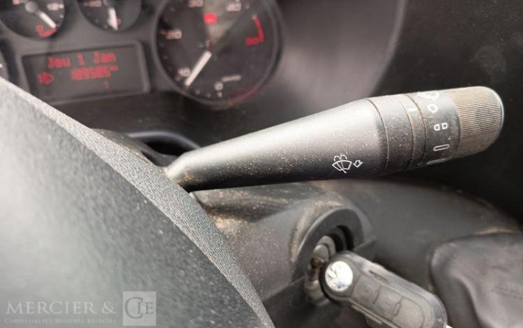 IVECO 35C12 BENNE SIMPLE CABINE COFFRE  EY-734-WL